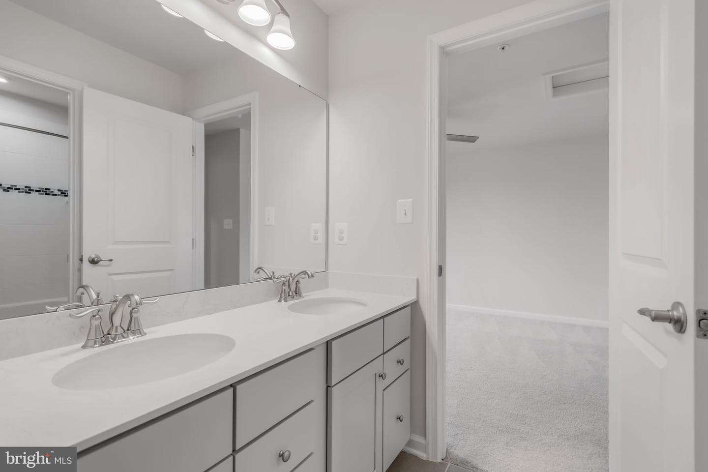 304 Baden Court photo 32