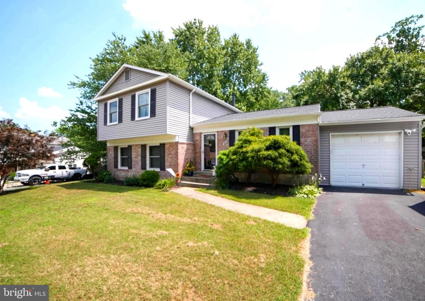 6403 Park Hall Drive W photo 2