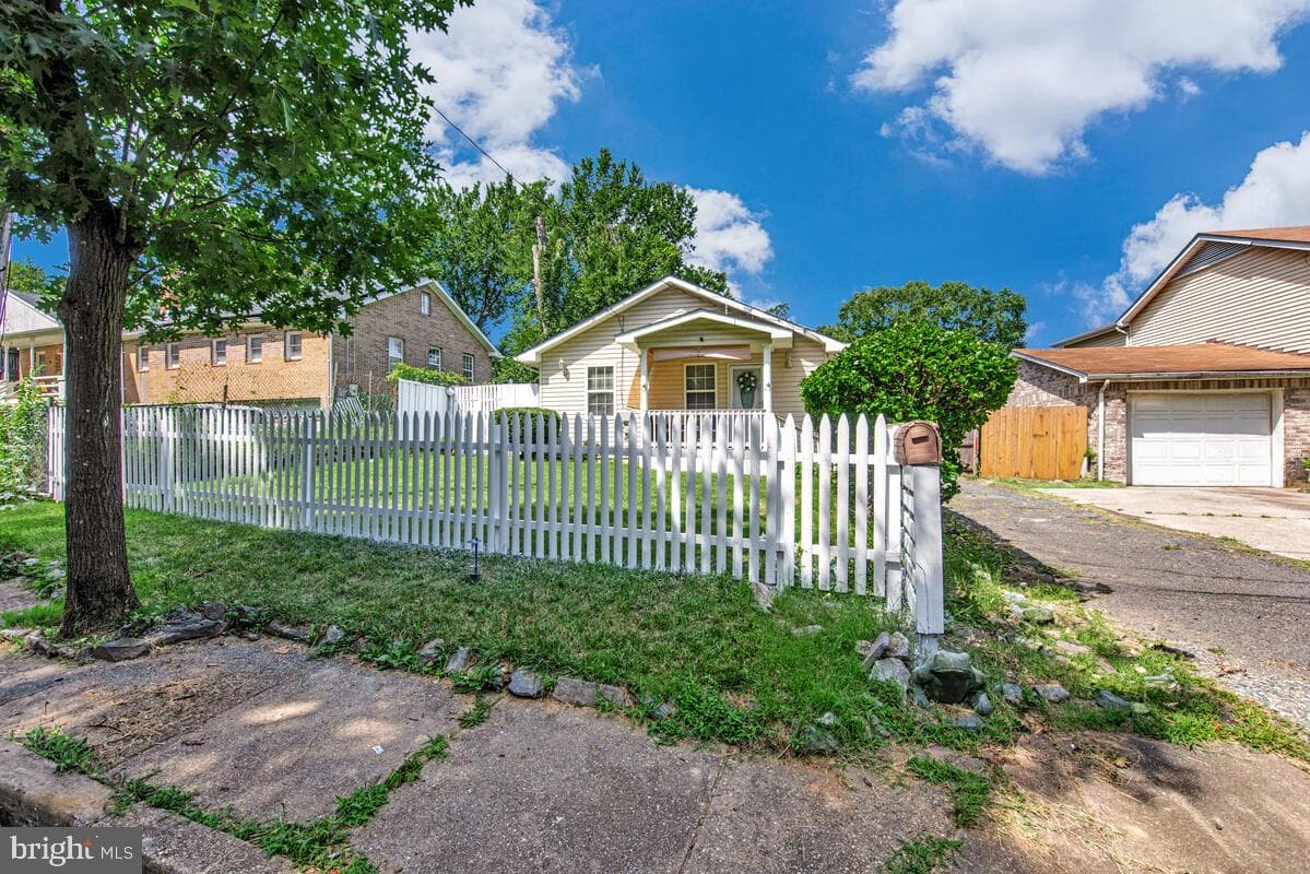 1106 Cypresstree Drive photo 4