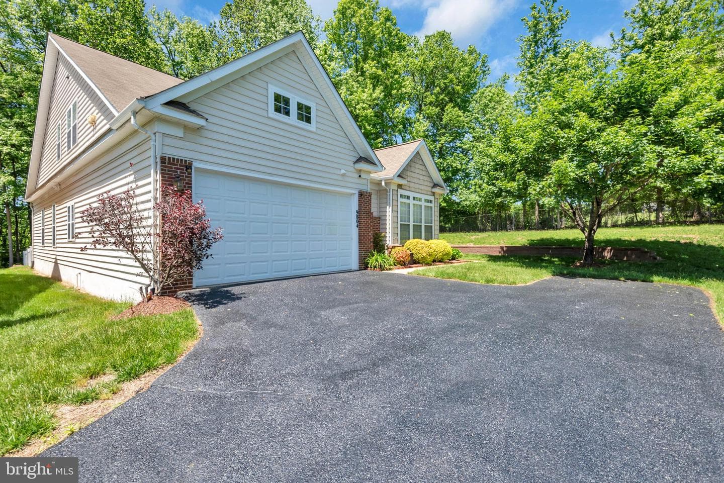 9804 Stonewood Court photo 2
