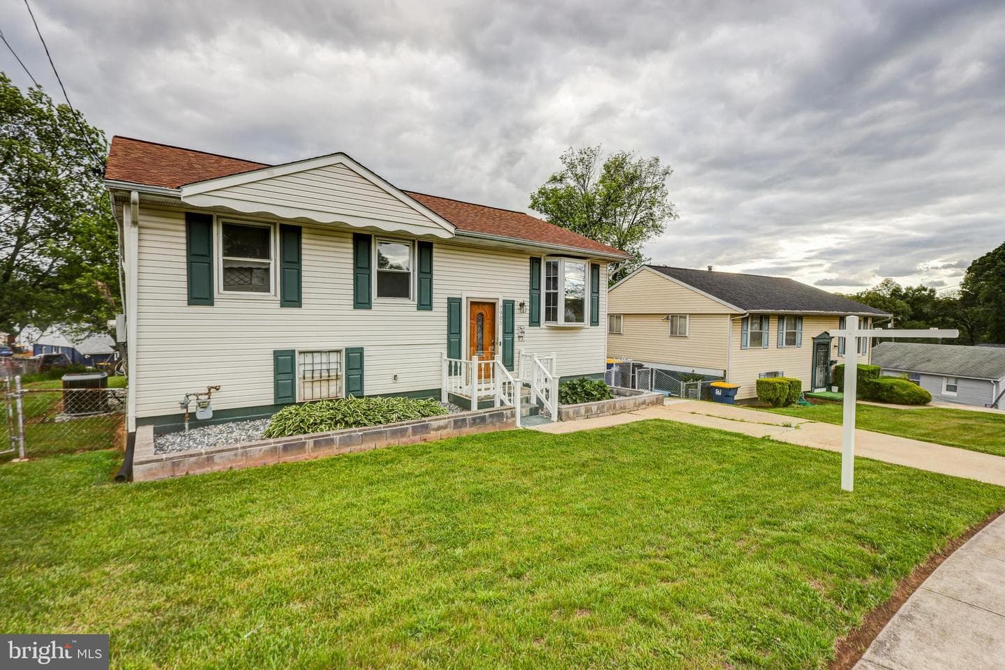 7905 Cawker Avenue photo 3
