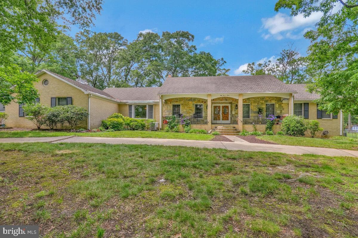 5103 Armand Avenue photo 1