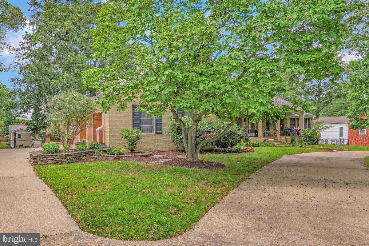 5103 Armand Avenue photo 2