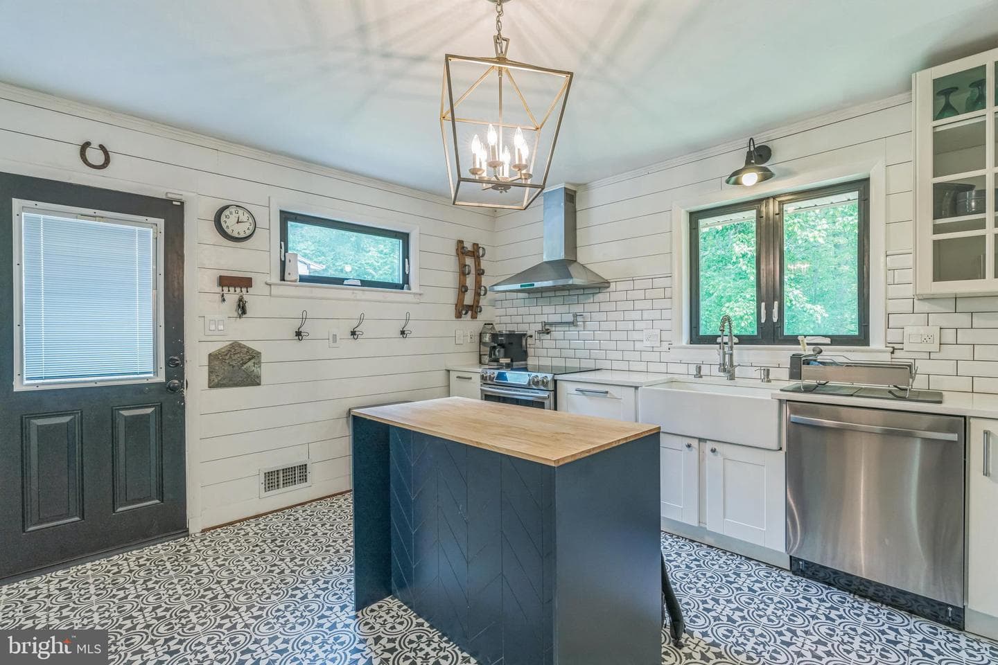 12508 Parker Lane photo 2