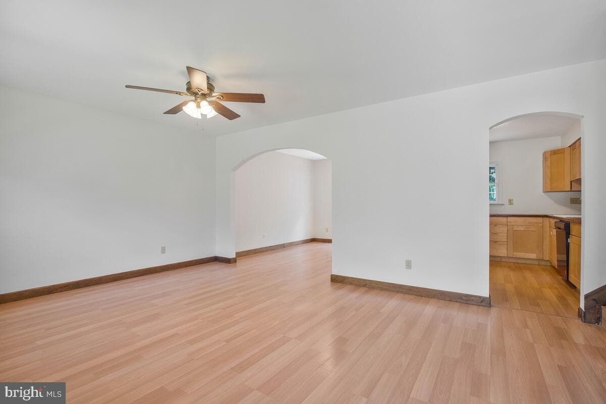 6327 Joslyn Place photo 13