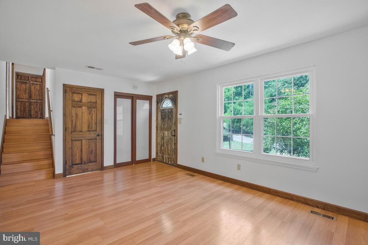 6327 Joslyn Place photo 15