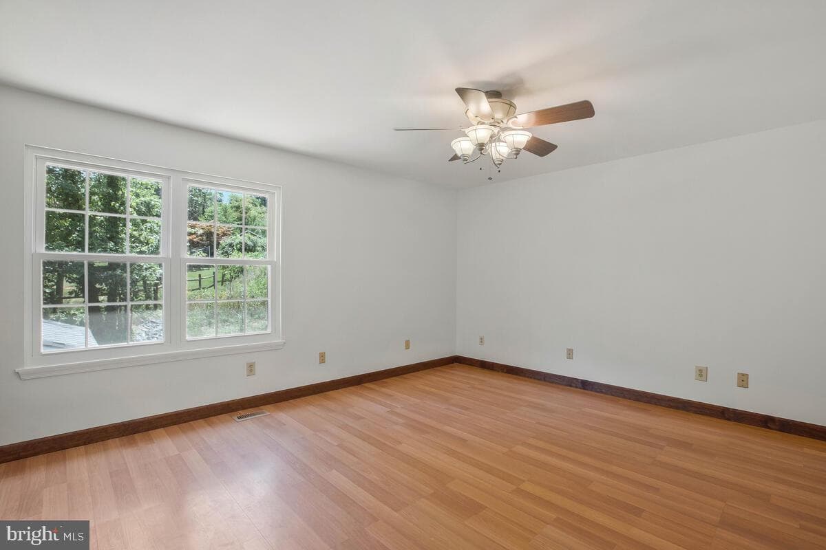 6327 Joslyn Place photo 23