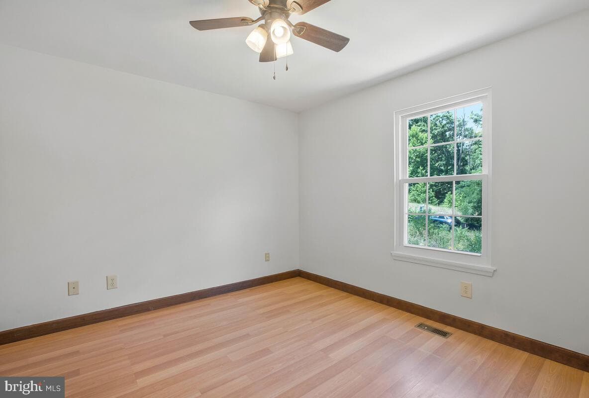6327 Joslyn Place photo 29