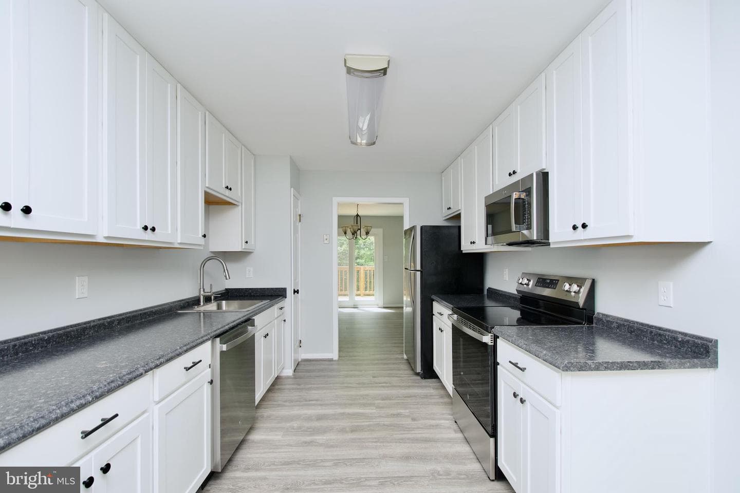 10303 Broom Lane photo 14