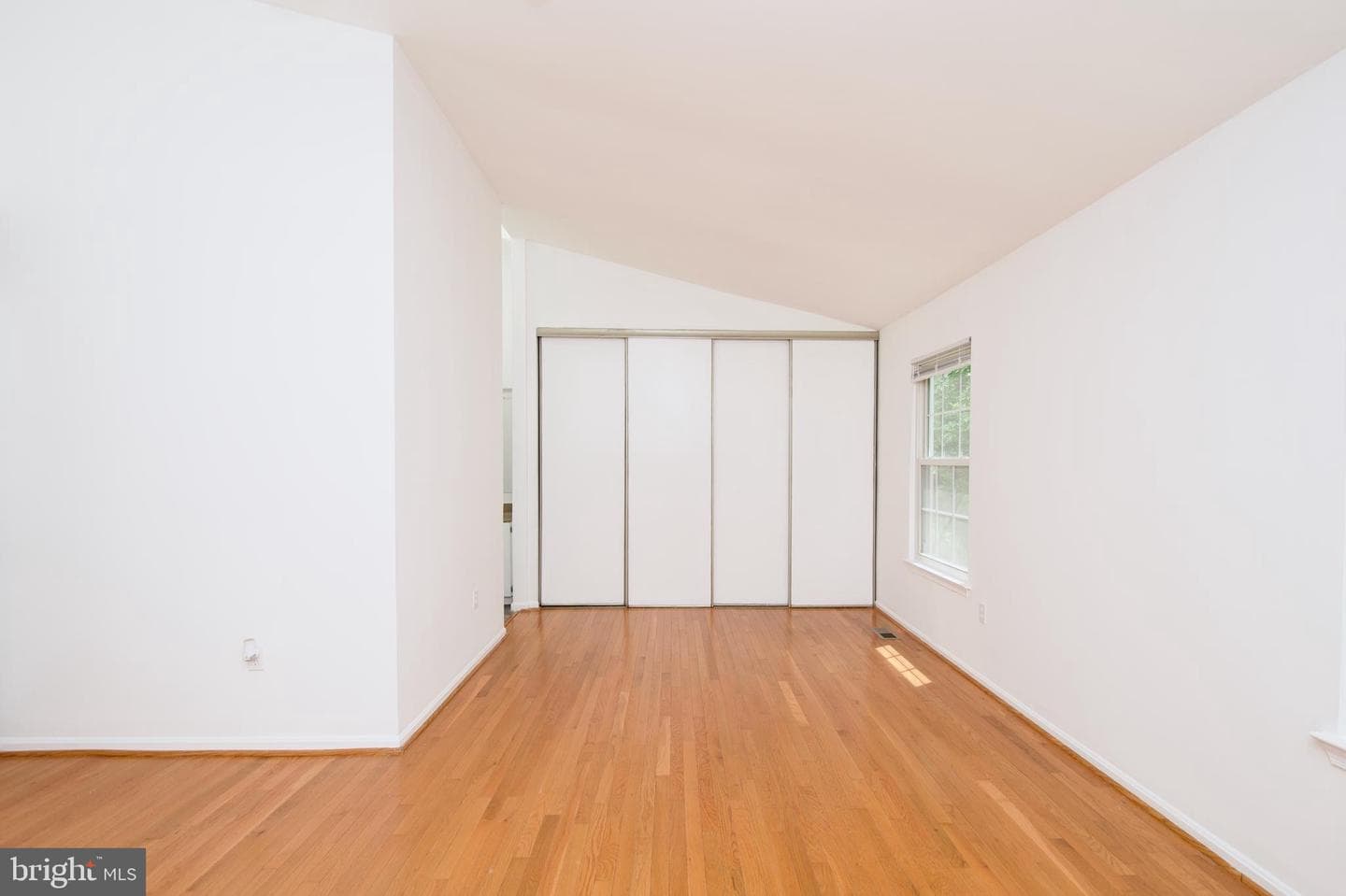 10303 Broom Lane photo 25