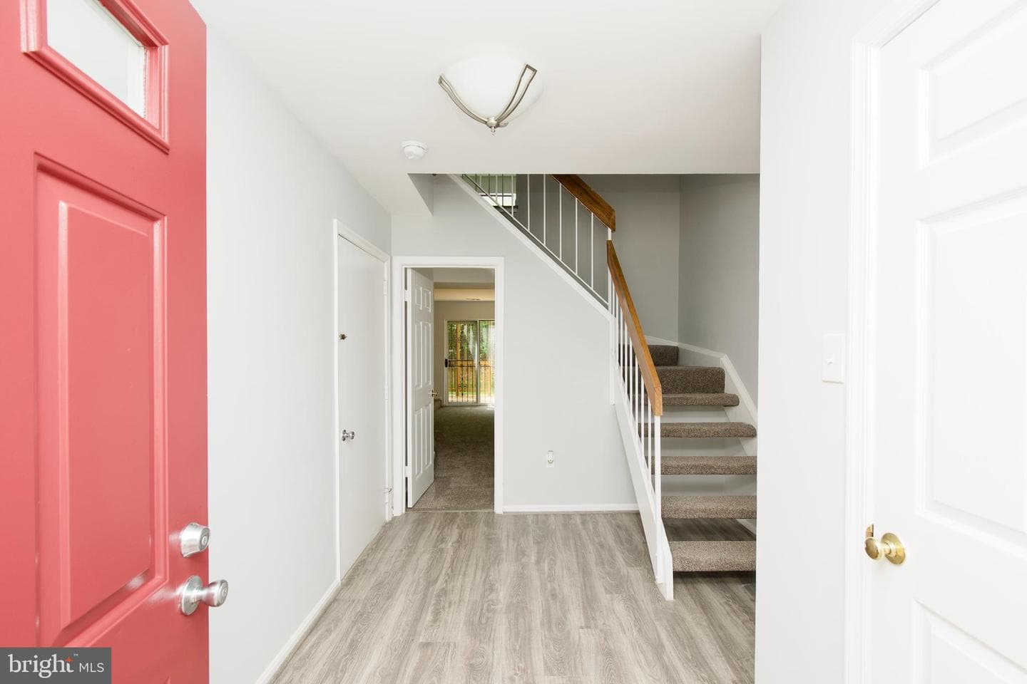 10303 Broom Lane photo 3