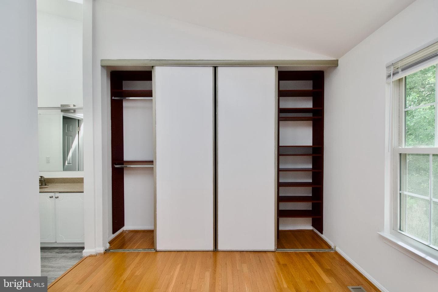 10303 Broom Lane photo 30