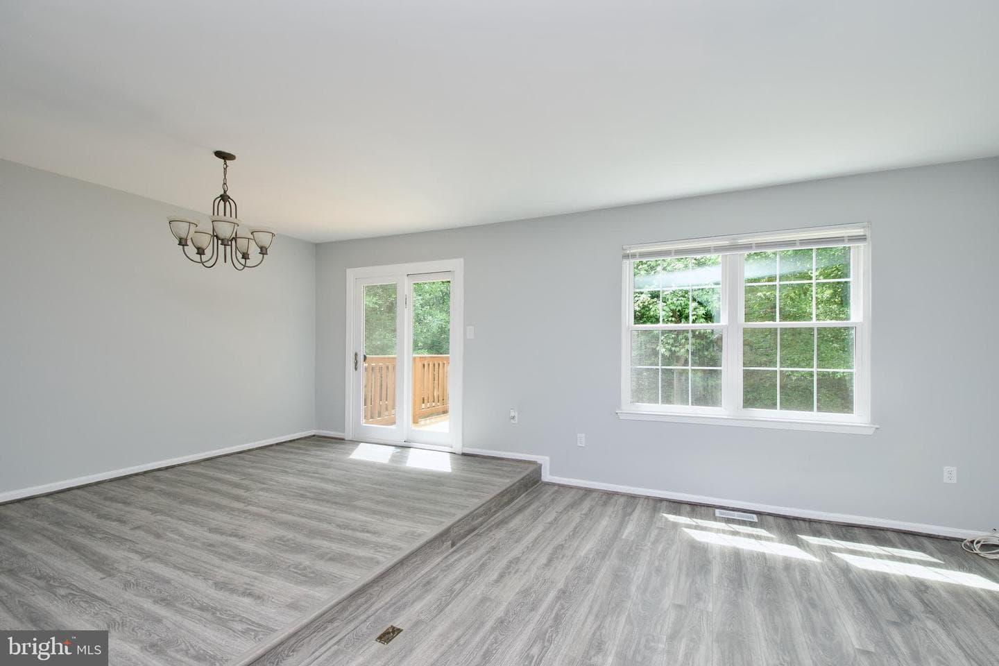 10303 Broom Lane photo 7