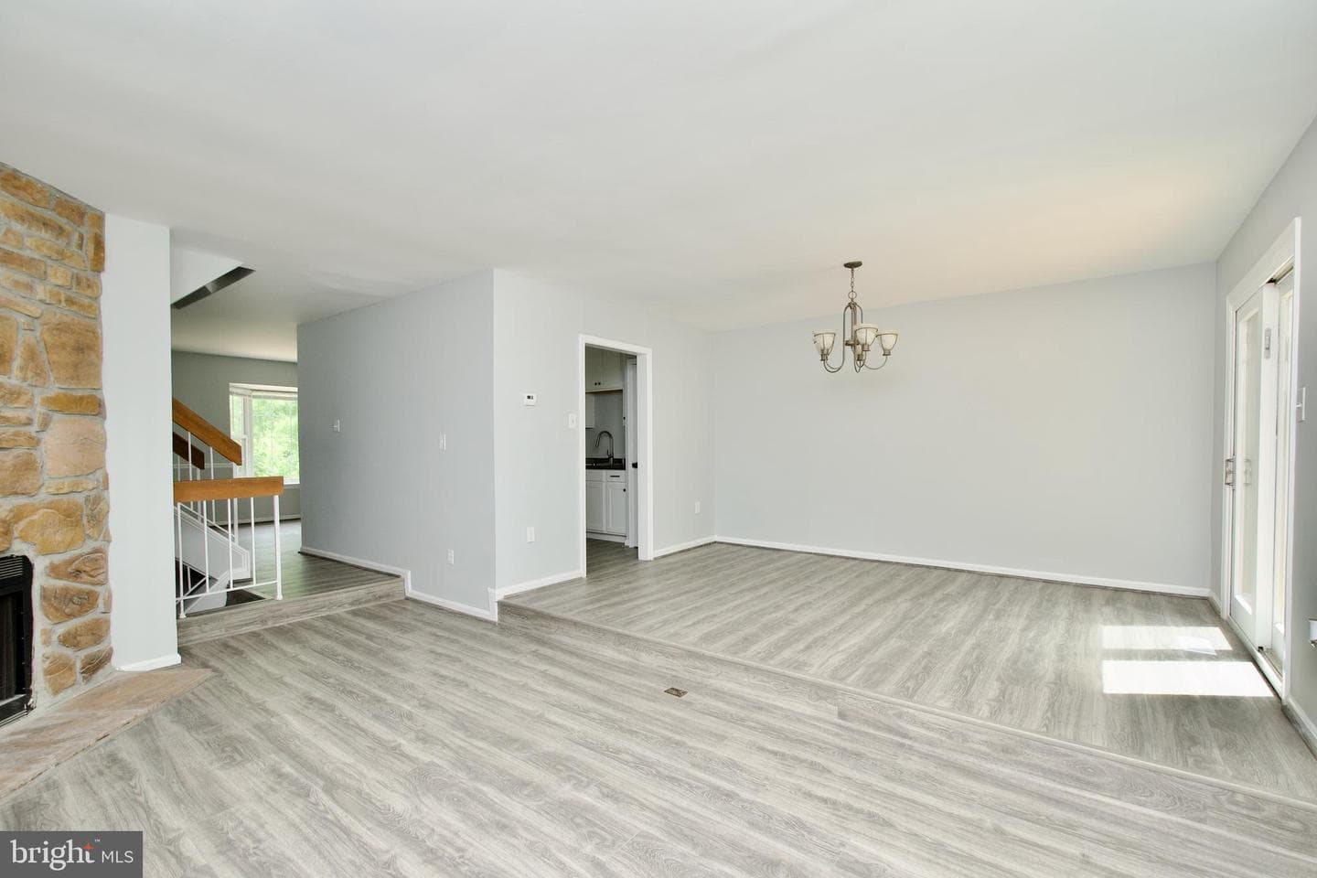 10303 Broom Lane photo 9