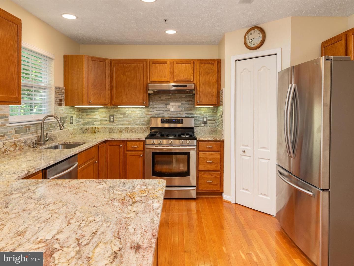 112 Perth Amboy Court photo 14