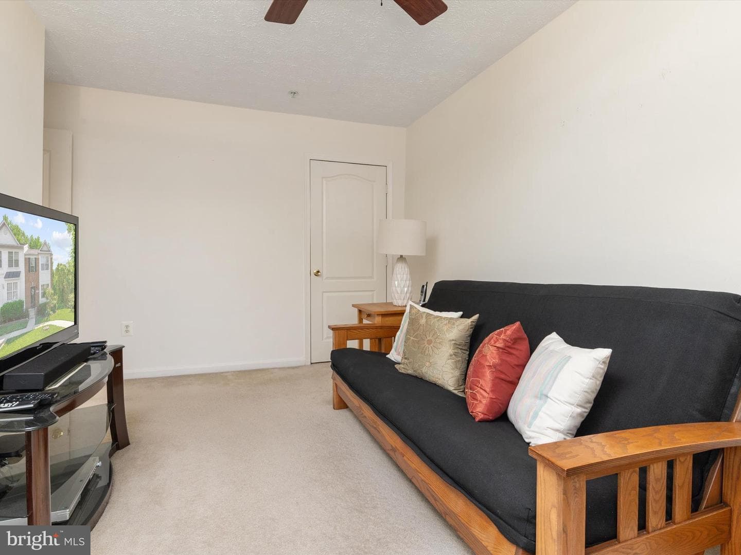 112 Perth Amboy Court photo 28