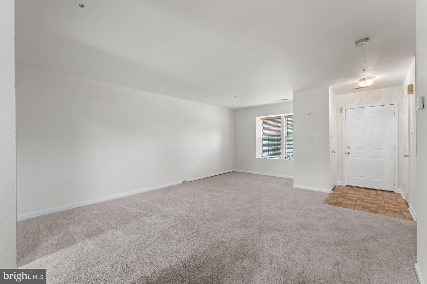 1008 Hanbury Court photo 11