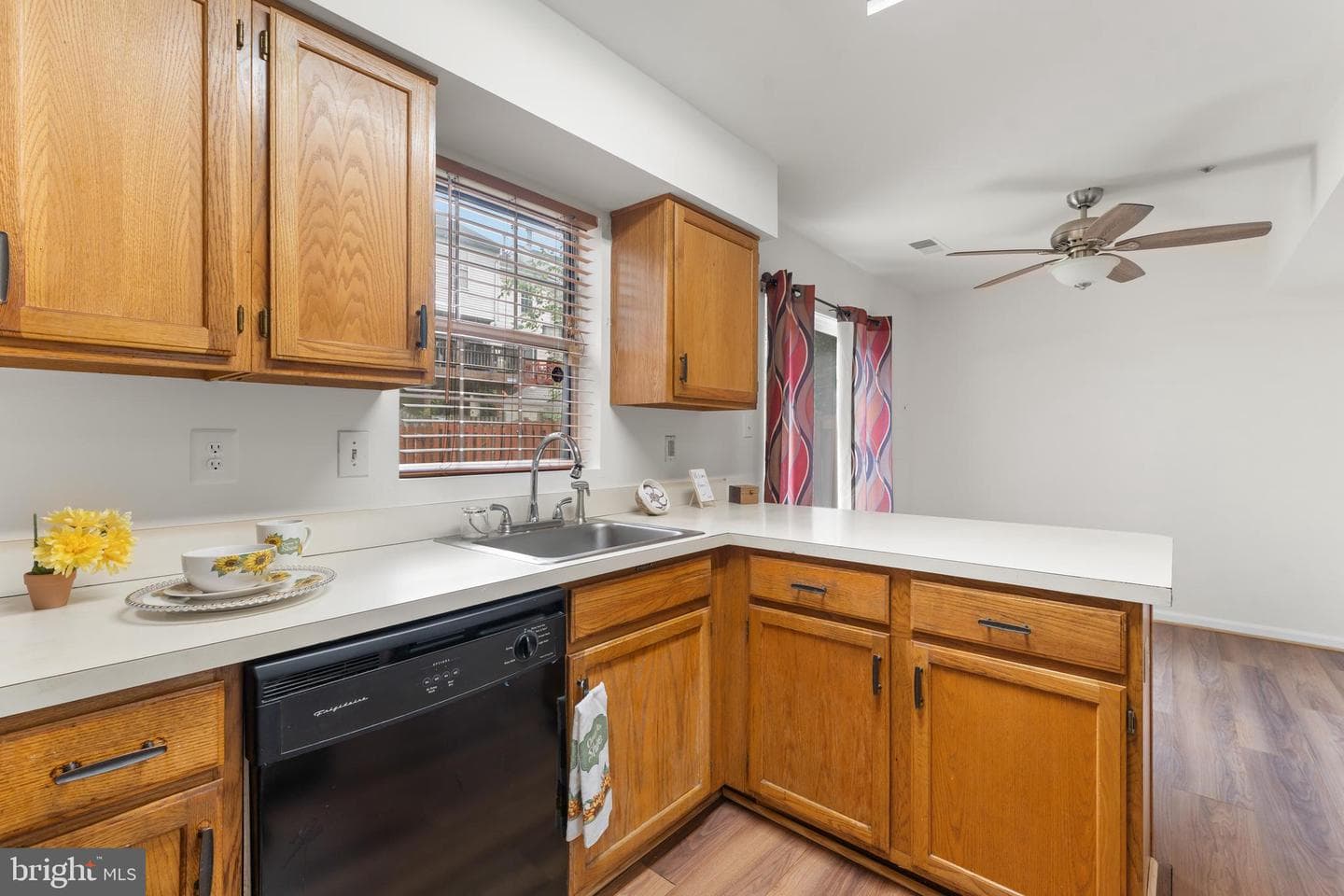 1008 Hanbury Court photo 18