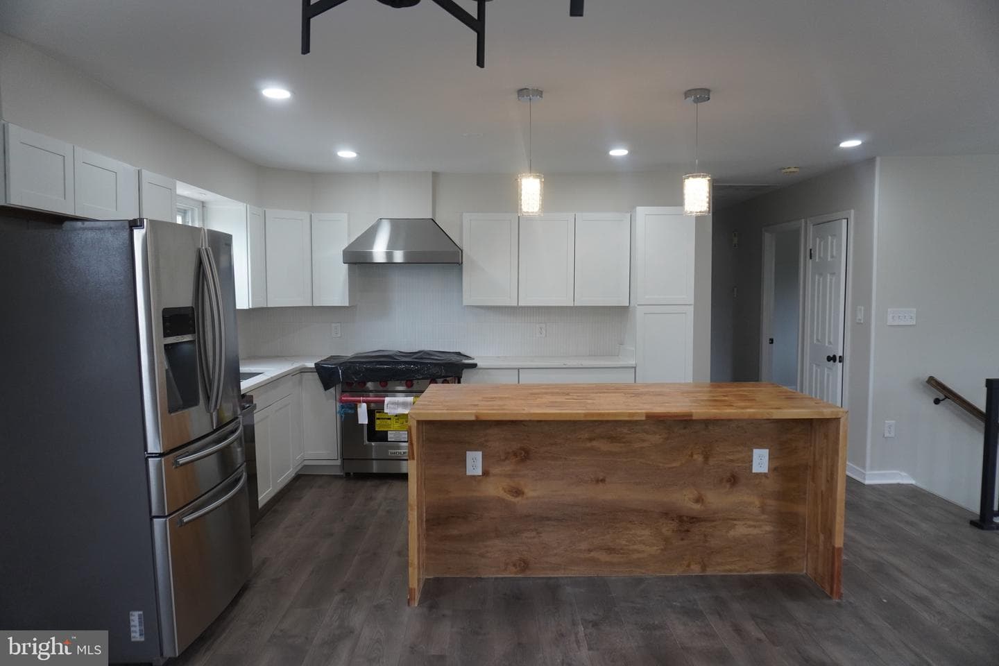 10122 Griff Drive photo 11