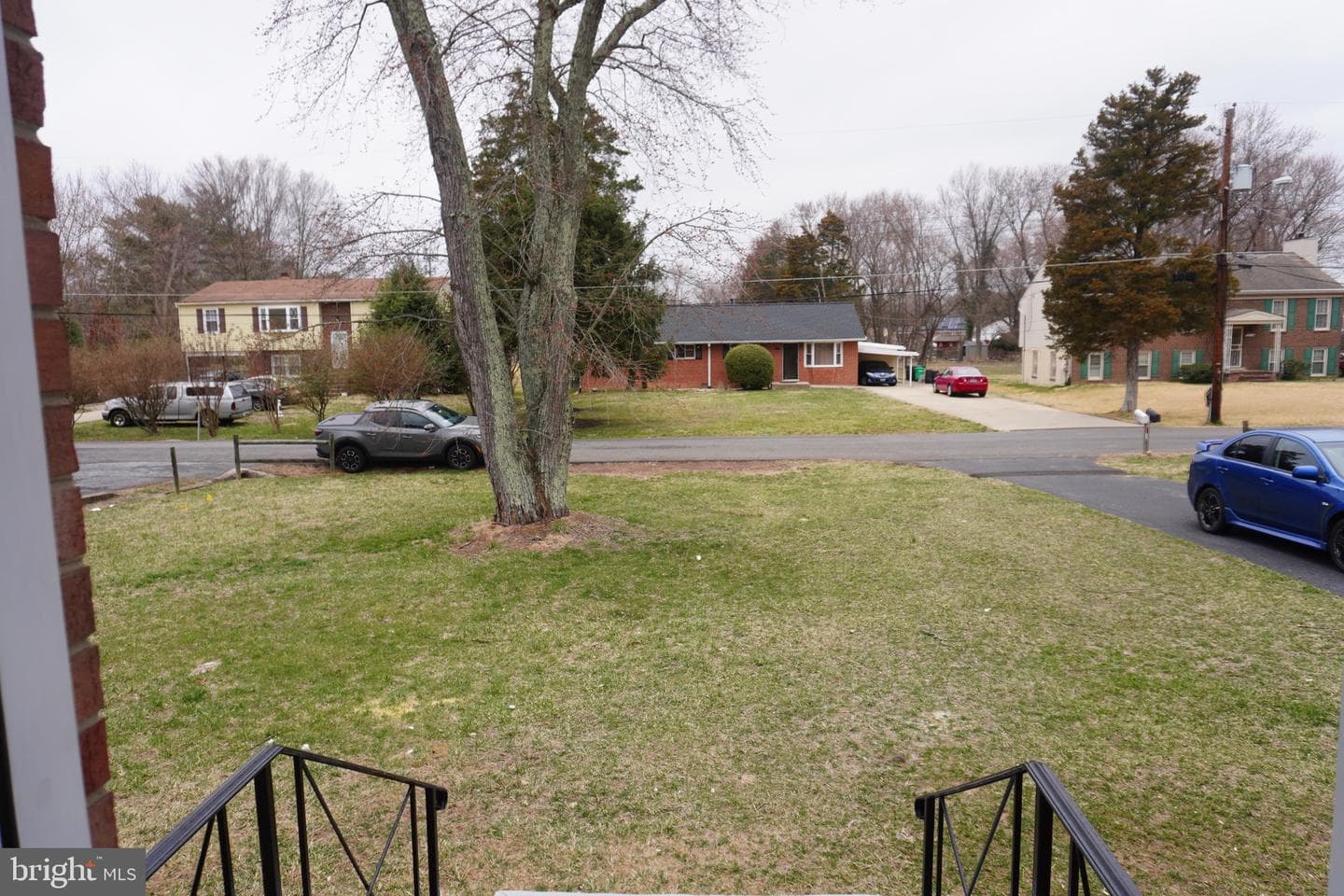 10122 Griff Drive photo 2