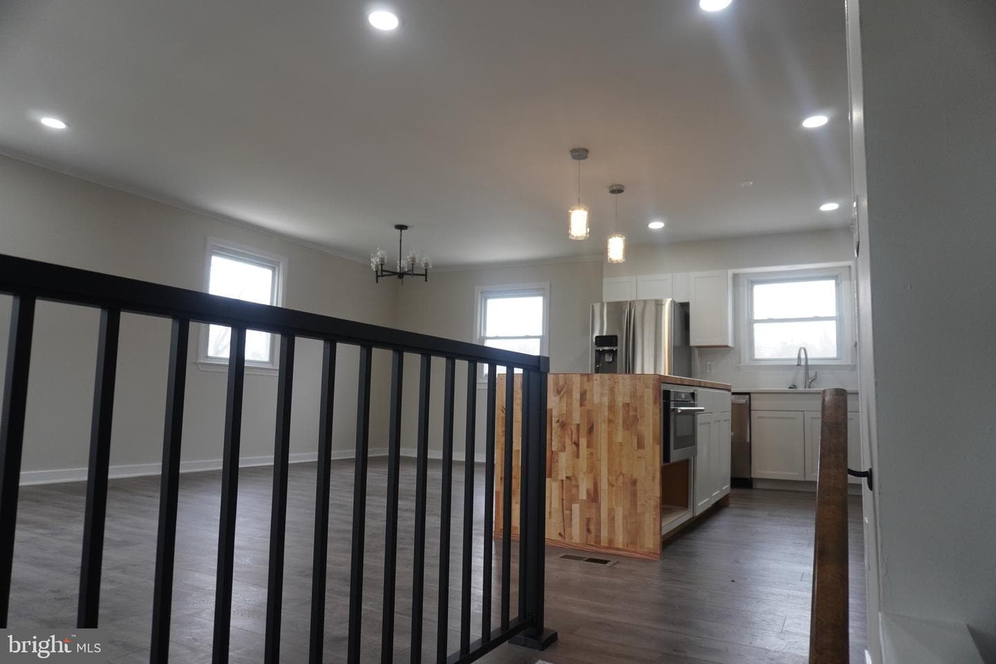 10122 Griff Drive photo 8