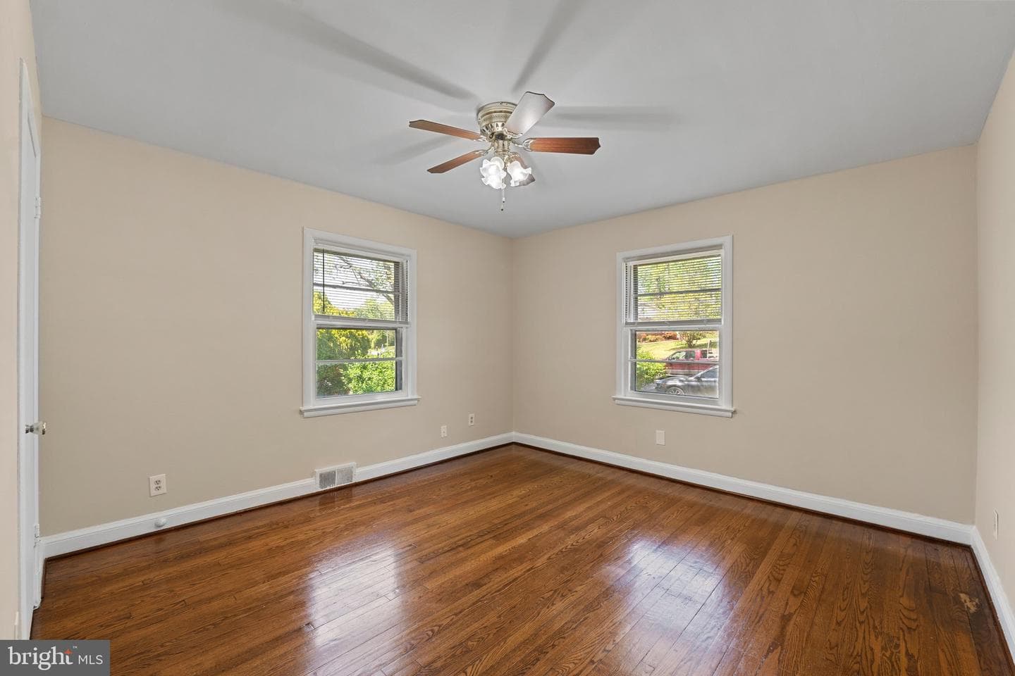 4419 Lakeview Drive photo 13