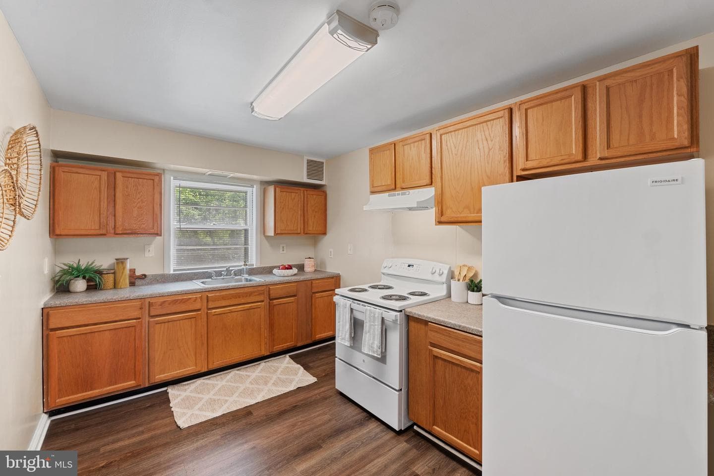 4419 Lakeview Drive photo 9