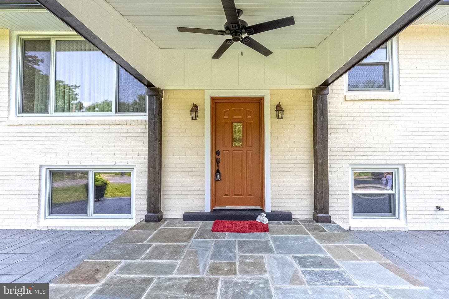 1815 Hollydale Road photo 2
