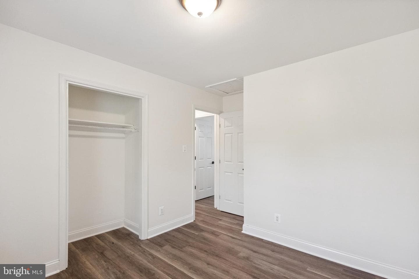 1815 Hollydale Road photo 25