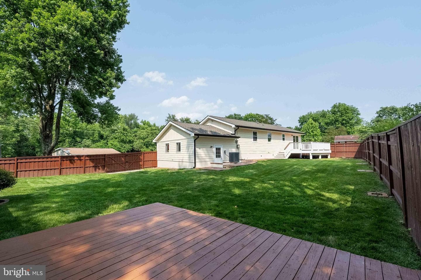 1815 Hollydale Road photo 38