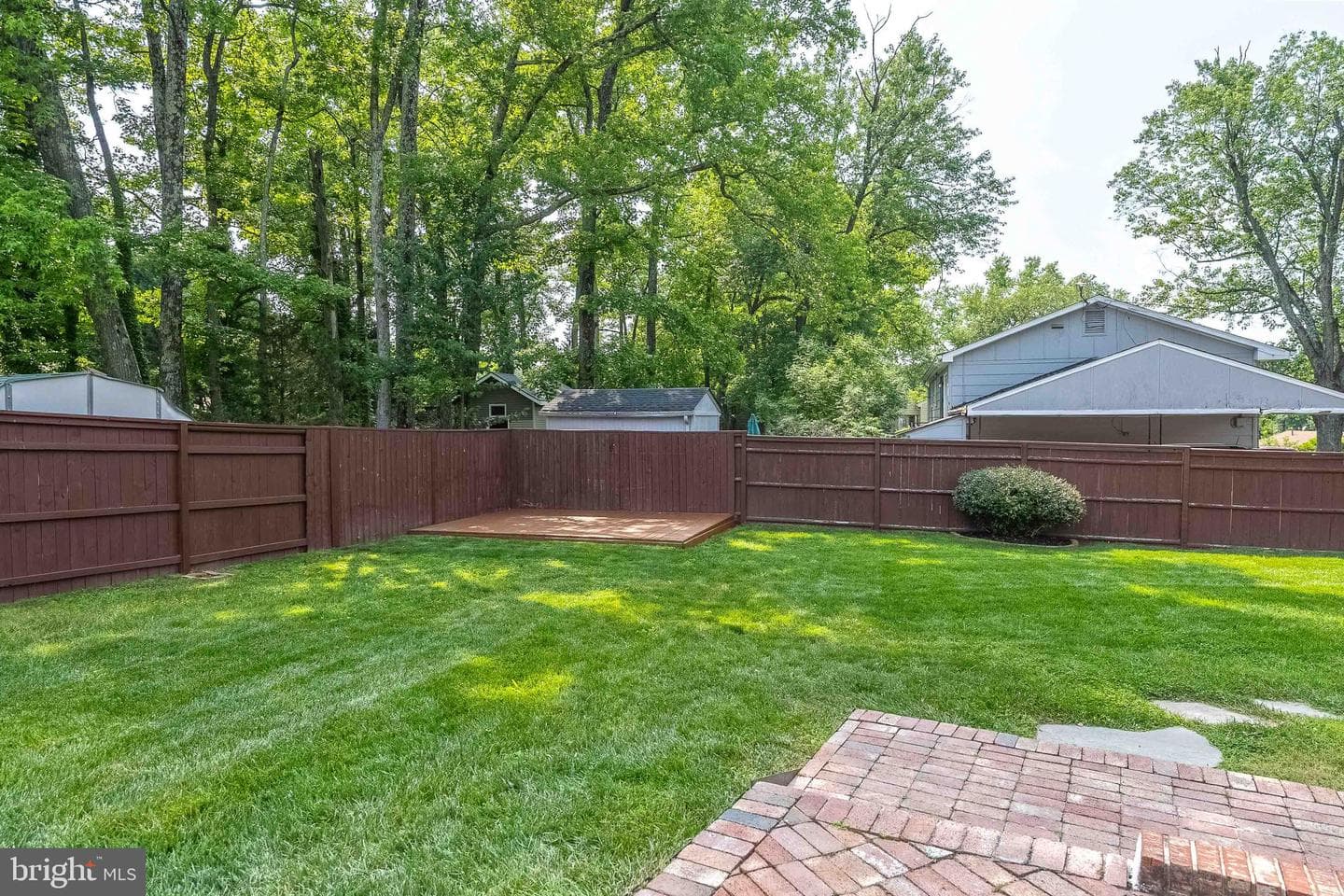 1815 Hollydale Road photo 42