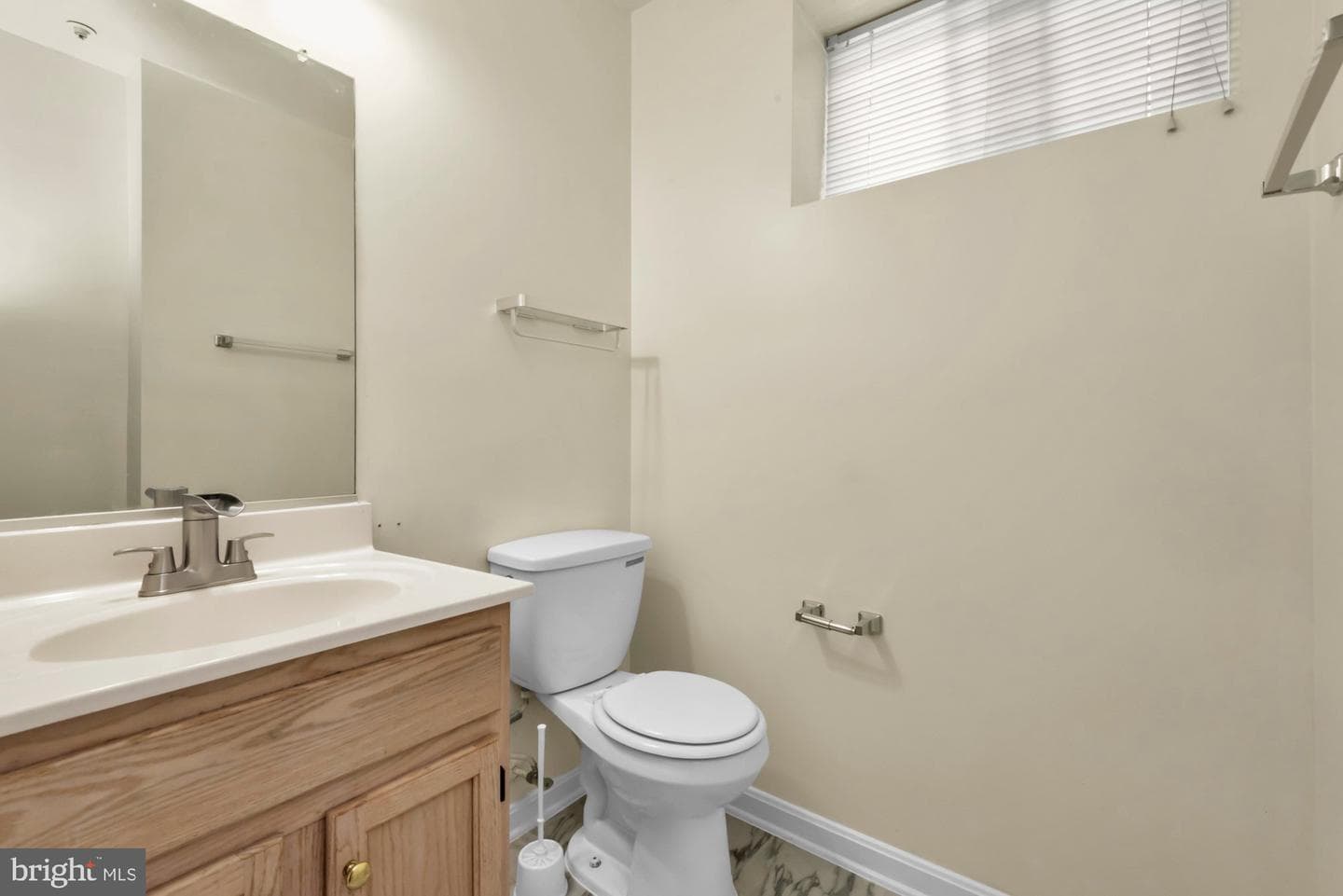 6029 Surrey Square Lane photo 10