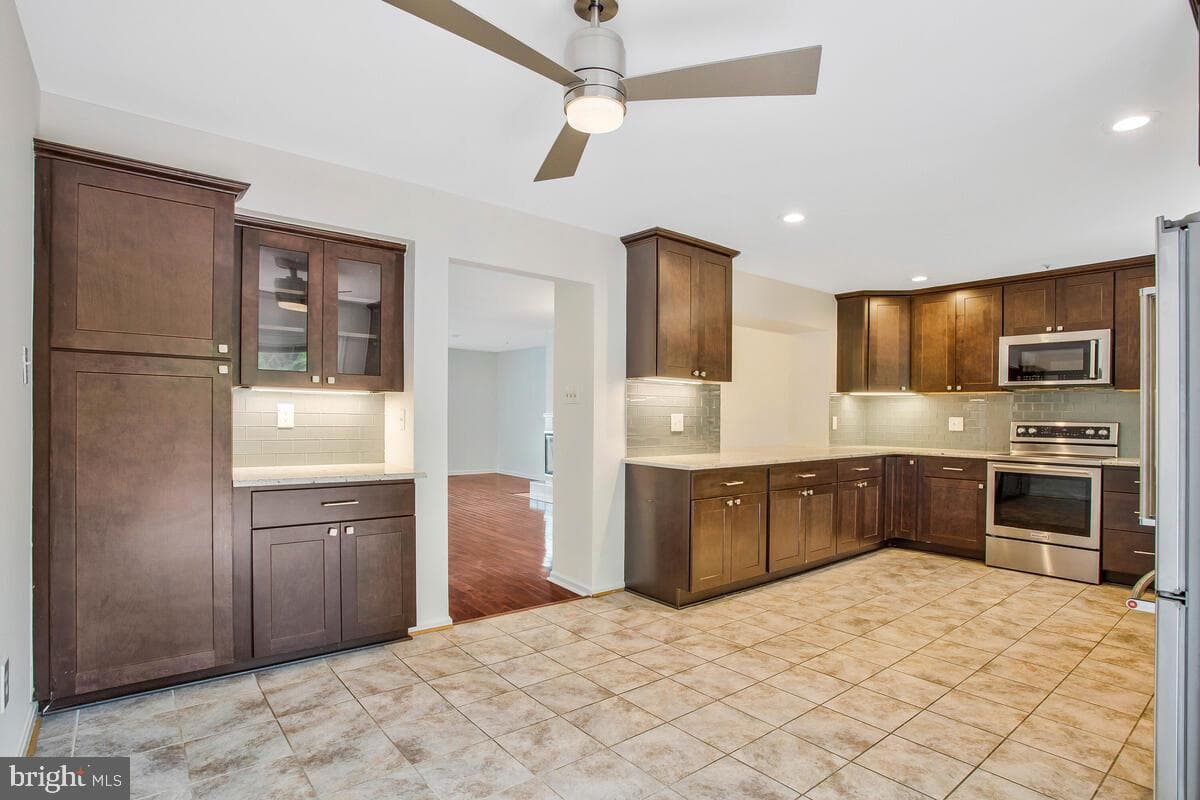 9213 Fairlane Place photo 26