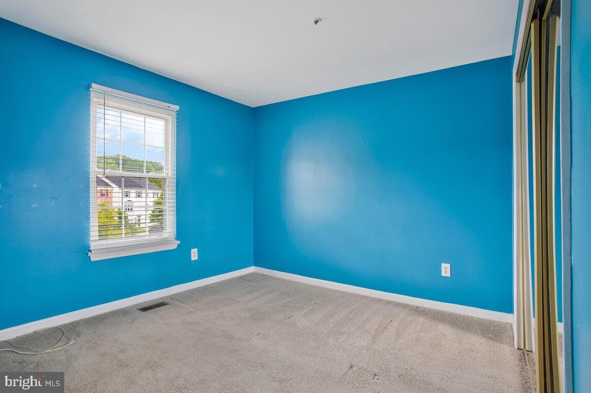9213 Fairlane Place photo 32