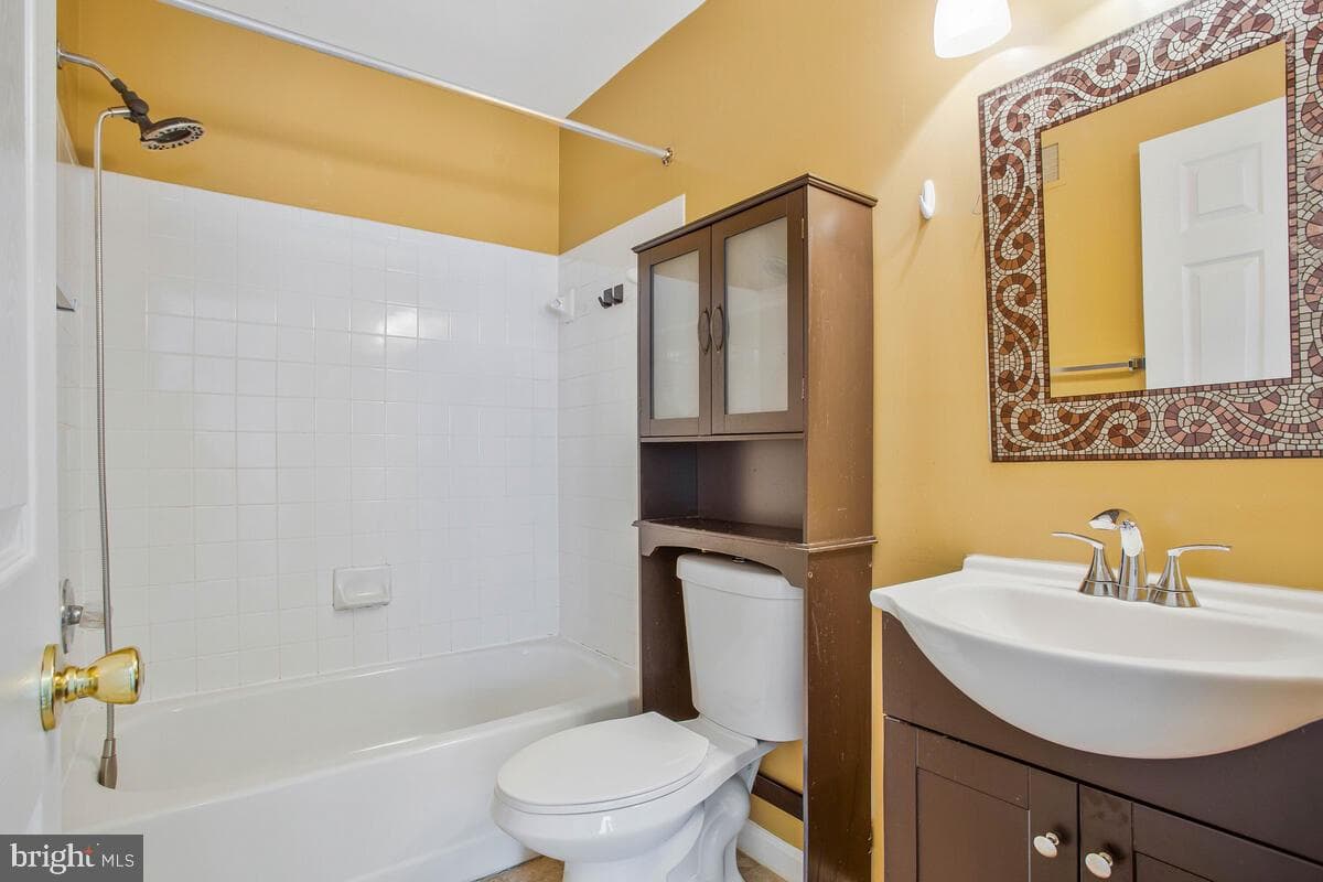 9213 Fairlane Place photo 34