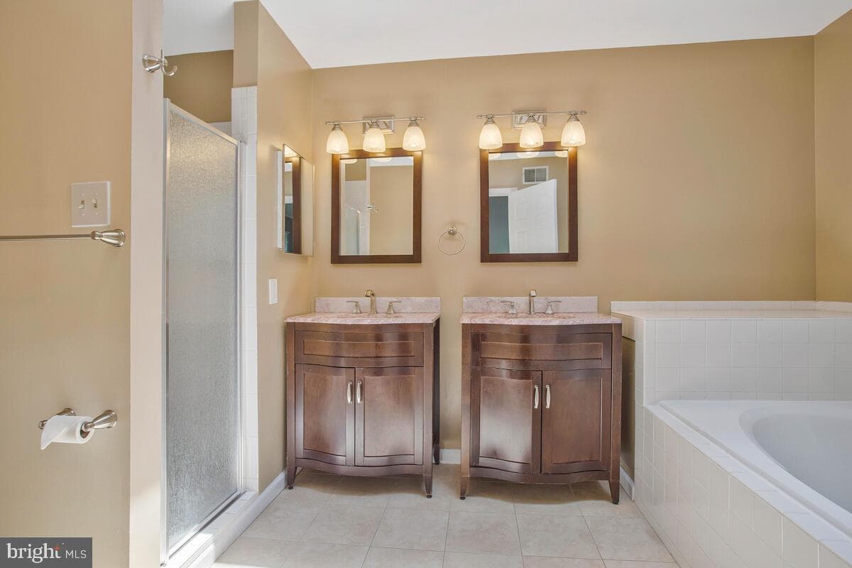9213 Fairlane Place photo 40