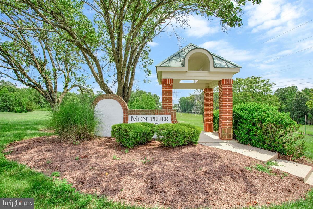 9213 Fairlane Place photo 52