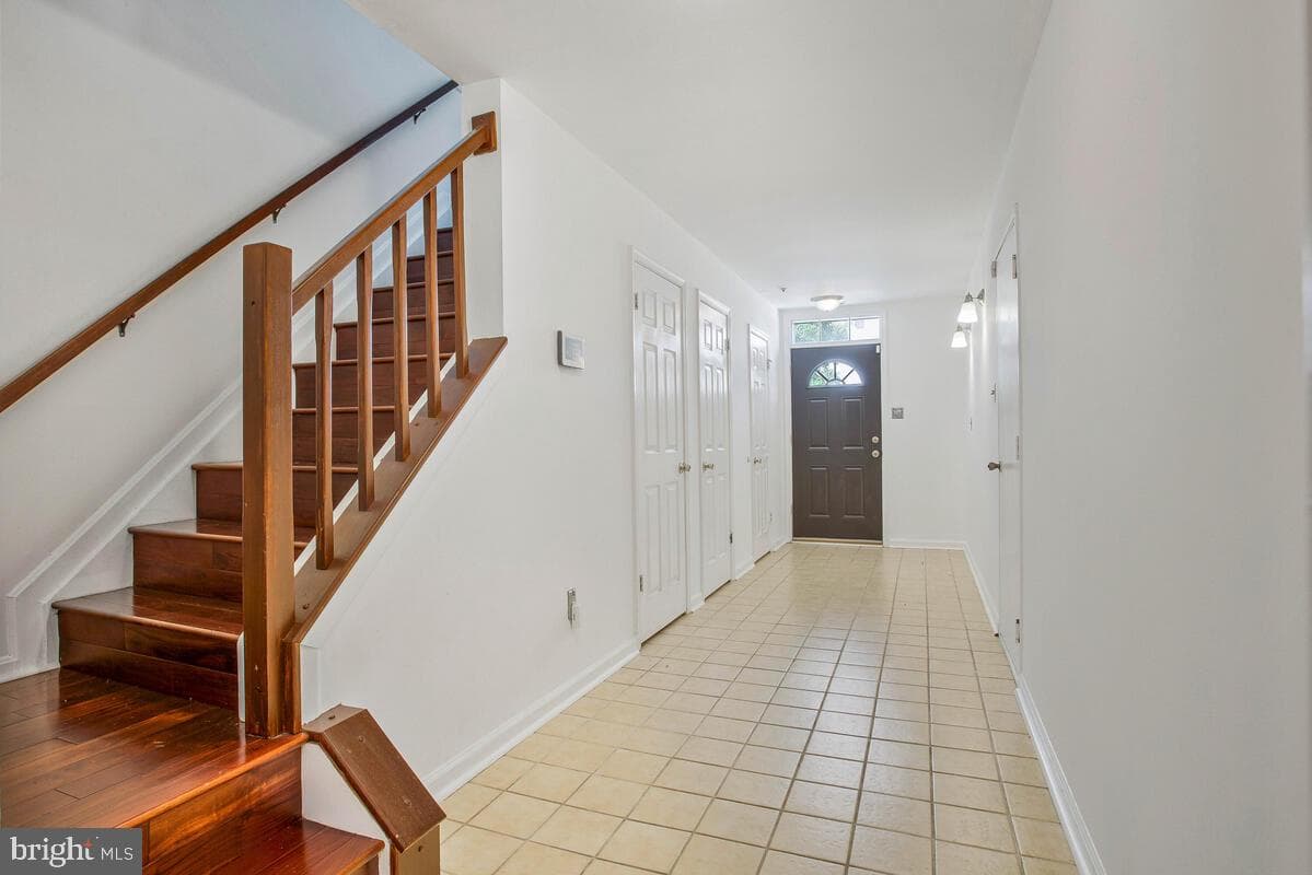 9213 Fairlane Place photo 7