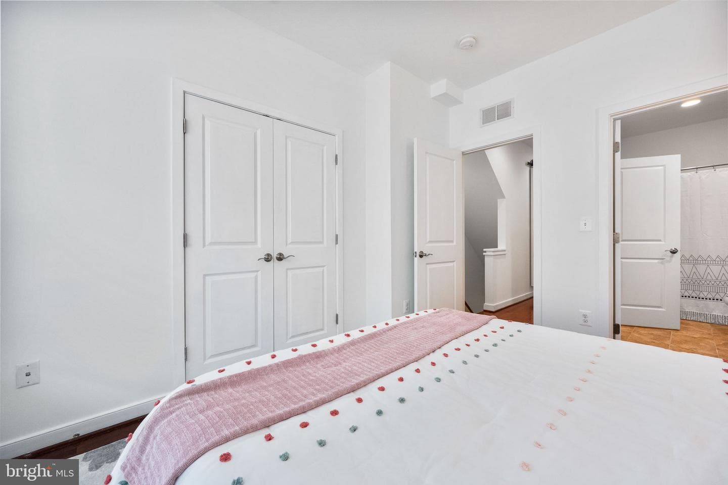 5711 45th Avenue photo 17