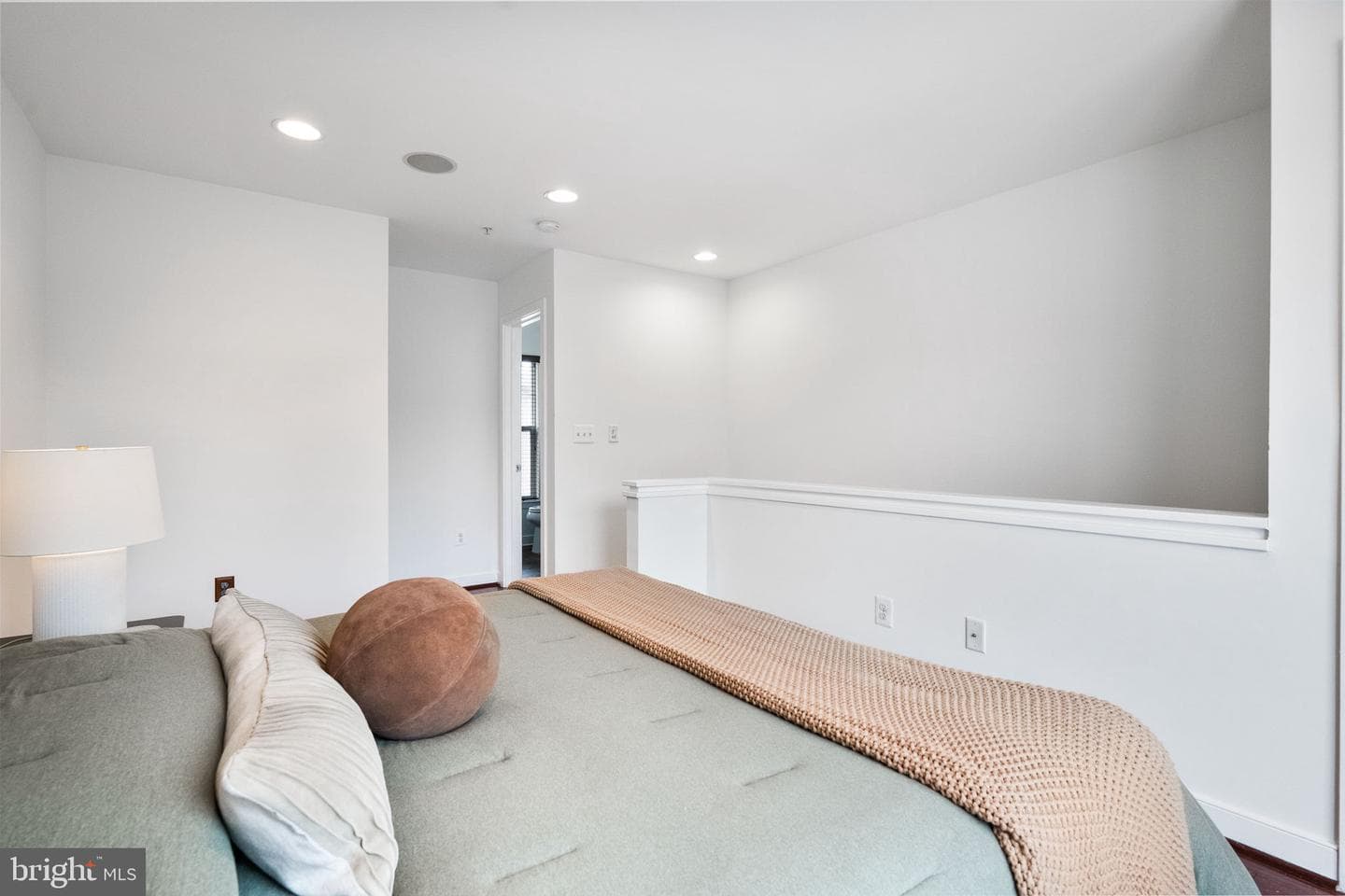 5711 45th Avenue photo 23