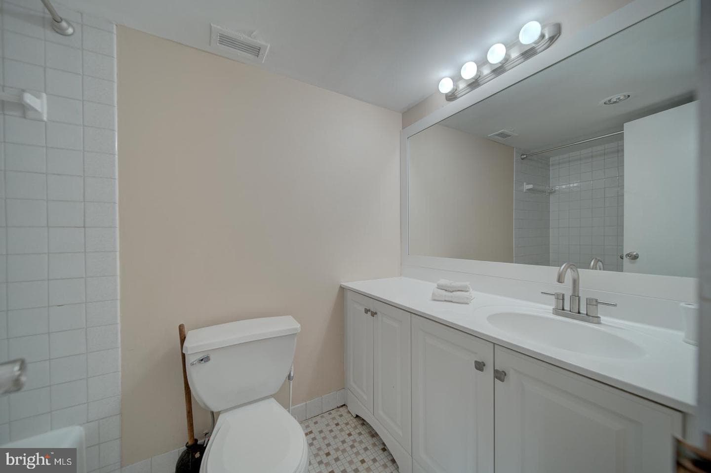 6100 Westchester Park Drive #804 photo 13