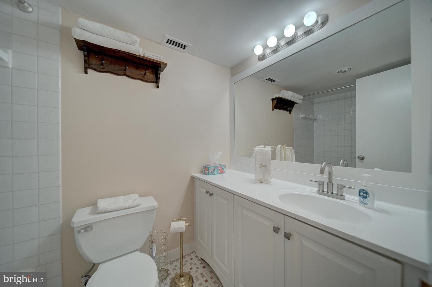 6100 Westchester Park Drive #804 photo 9