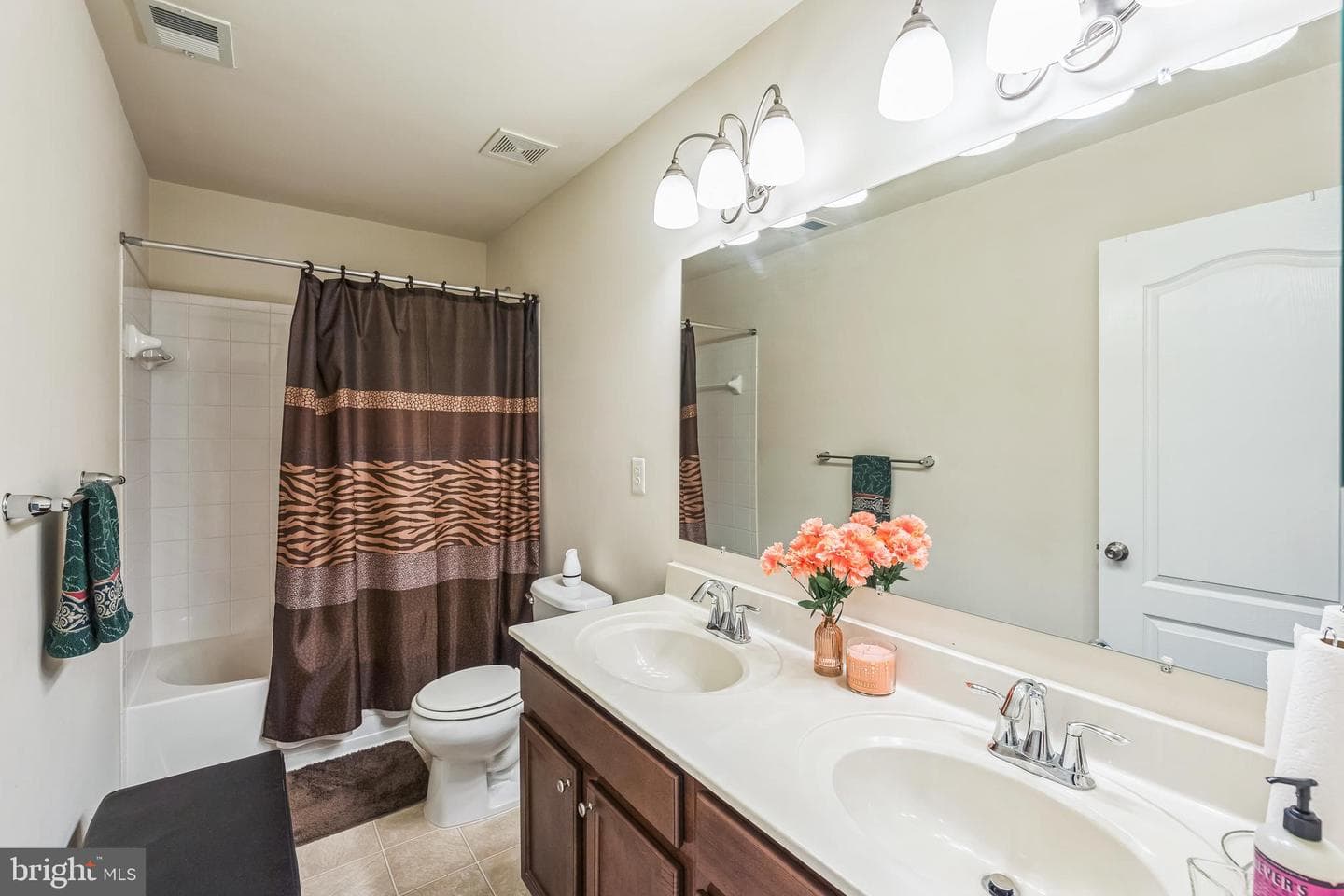 15214 N Berwick Lane photo 21