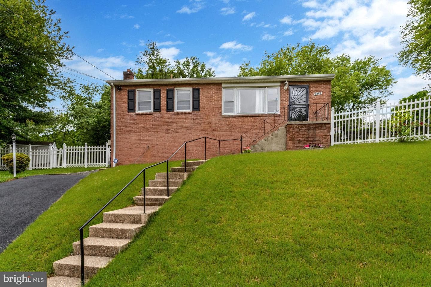 1501 Stirling Court