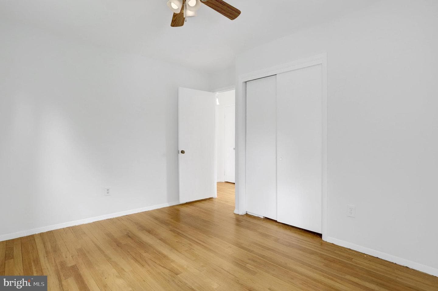 1501 Stirling Court photo 10