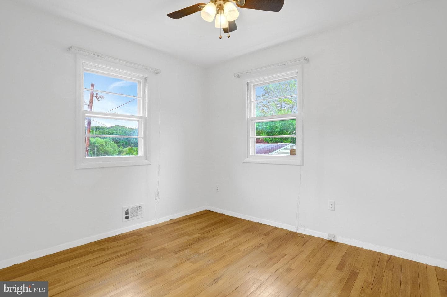 1501 Stirling Court photo 11