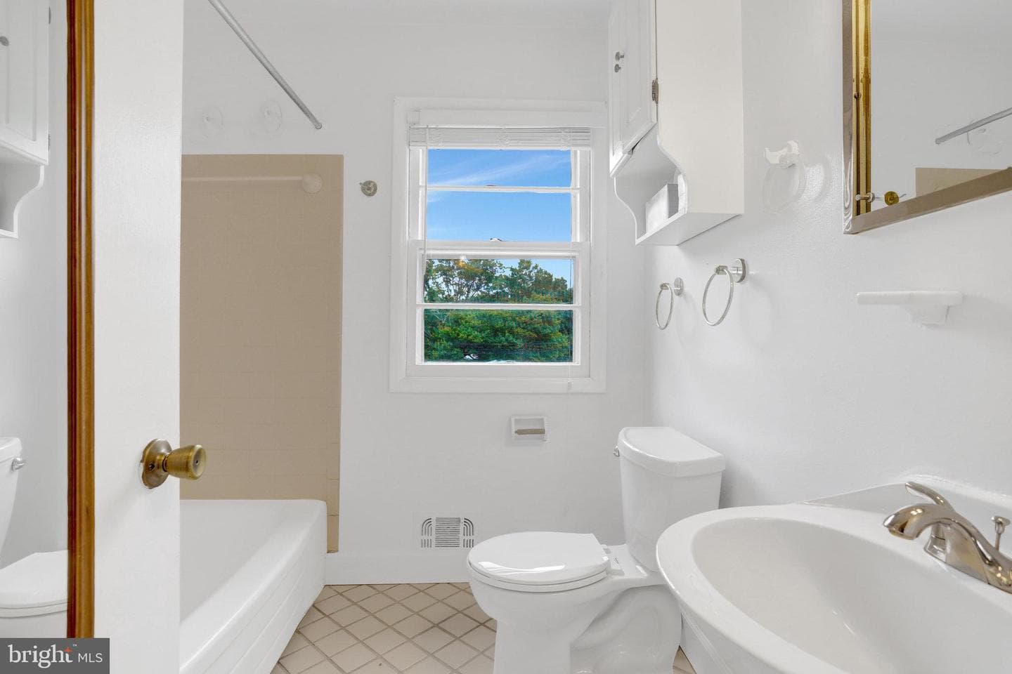 1501 Stirling Court photo 14