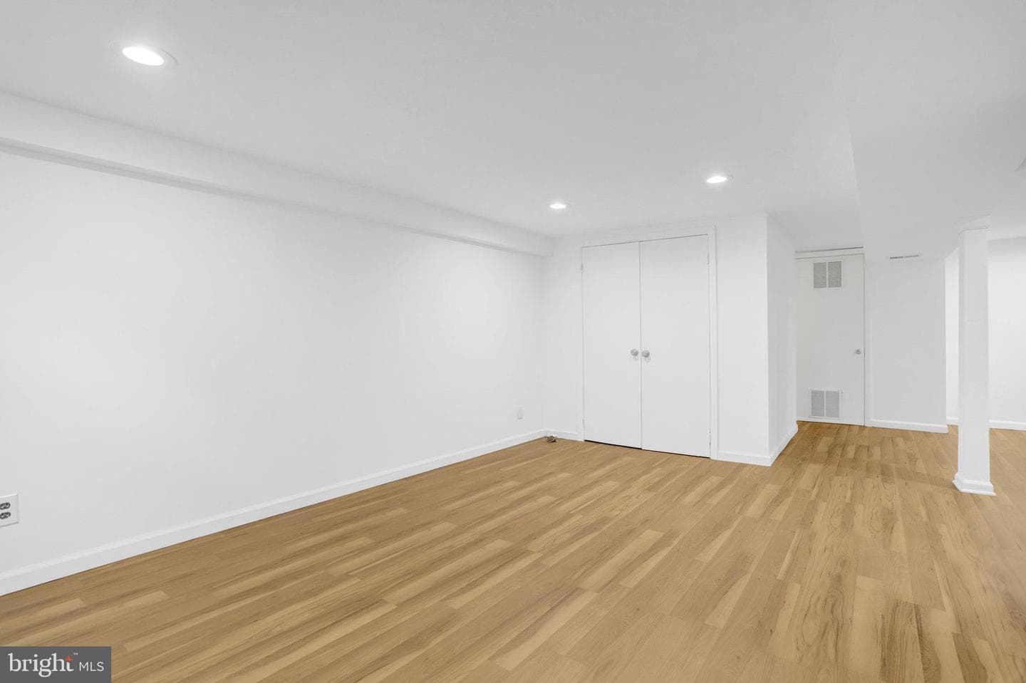 1501 Stirling Court photo 27