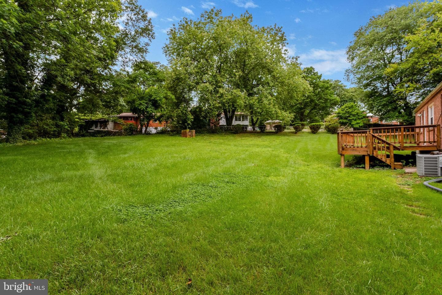 1501 Stirling Court photo 34