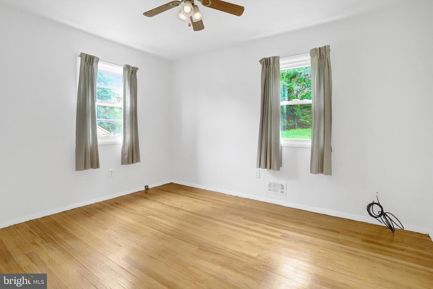 1501 Stirling Court photo 9